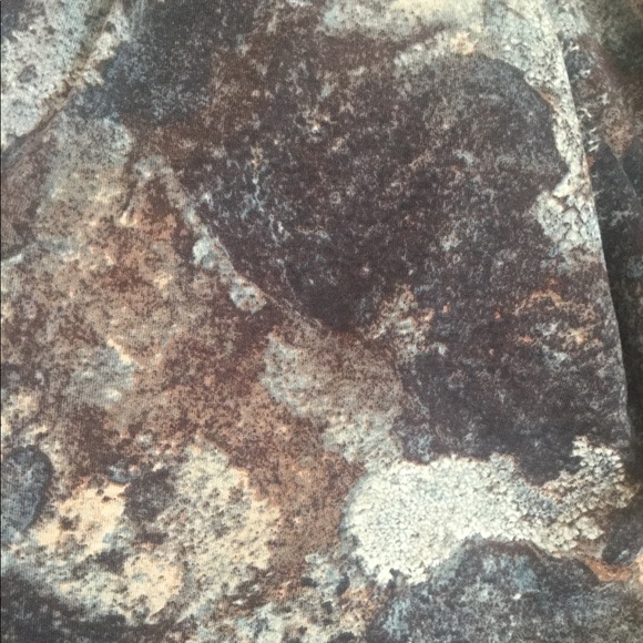 2x LuLaRoe Long Sleeve Hudson - Picture 2 of 3